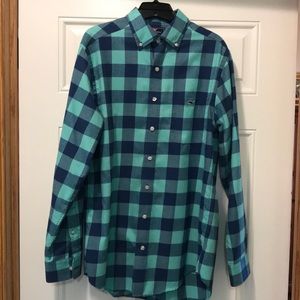 Men’s Medium Vineyard Vines Button Down Shirt